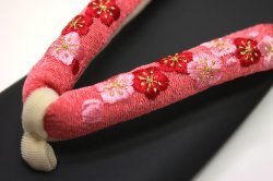 画像2: 七五三 3歳黒台刺繍草履(18cm)日本製